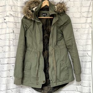 Rue21 • Quilted Sleeve Coat